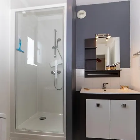 Le Monjuzet - Joli T2 Avec Petite Terrasse Confort, Proche Du Centre Appartement